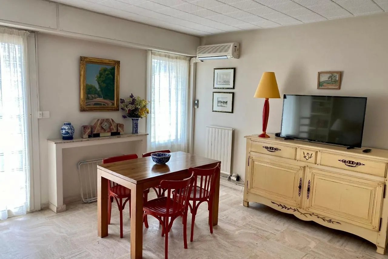 Cannes Palm Beach Top Floor Terrace ! Saint James Apartment